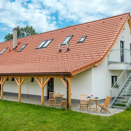 Apartmany Jedovary Trhove Sviny Ngoại thất bức ảnh