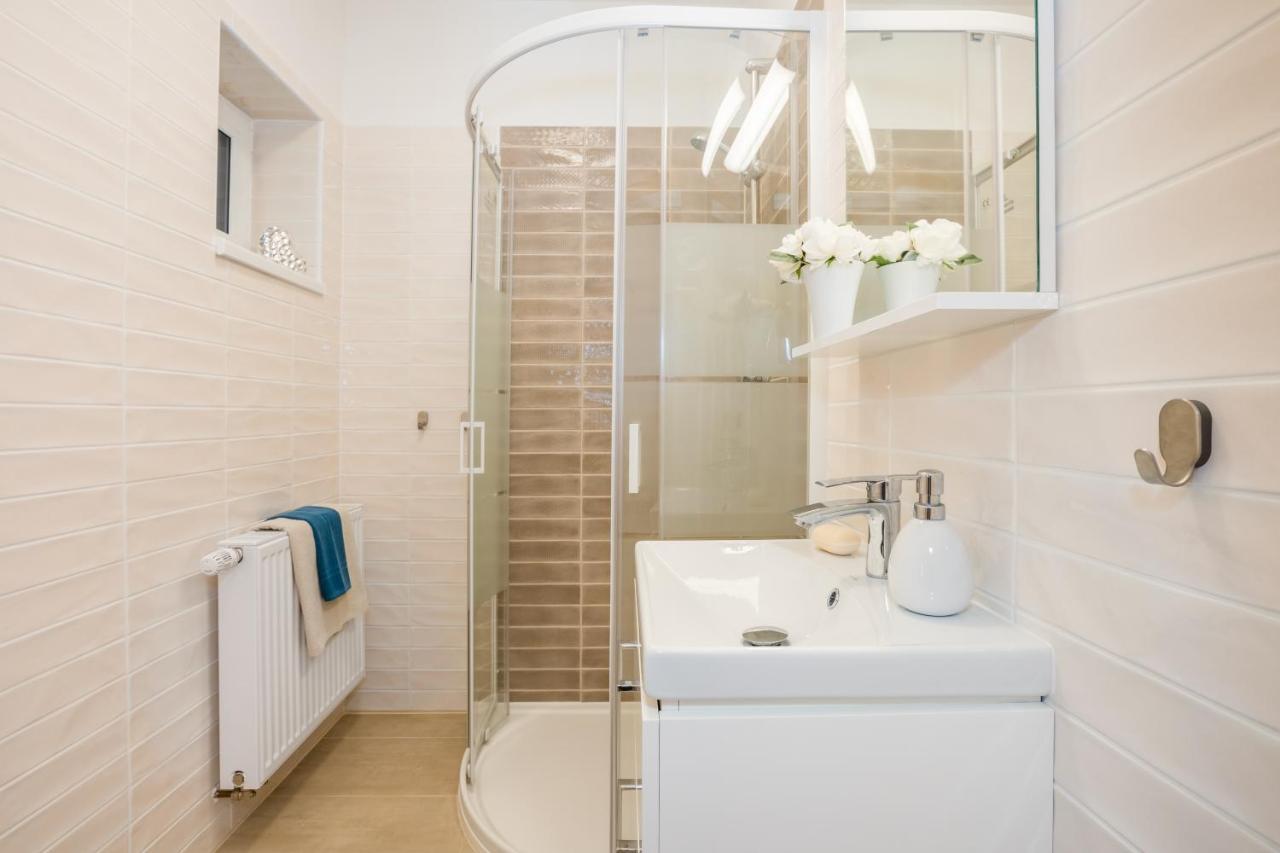Apartmany Jedovary Trhove Sviny Ngoại thất bức ảnh