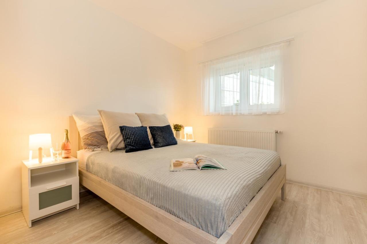 Apartmany Jedovary Trhove Sviny Ngoại thất bức ảnh