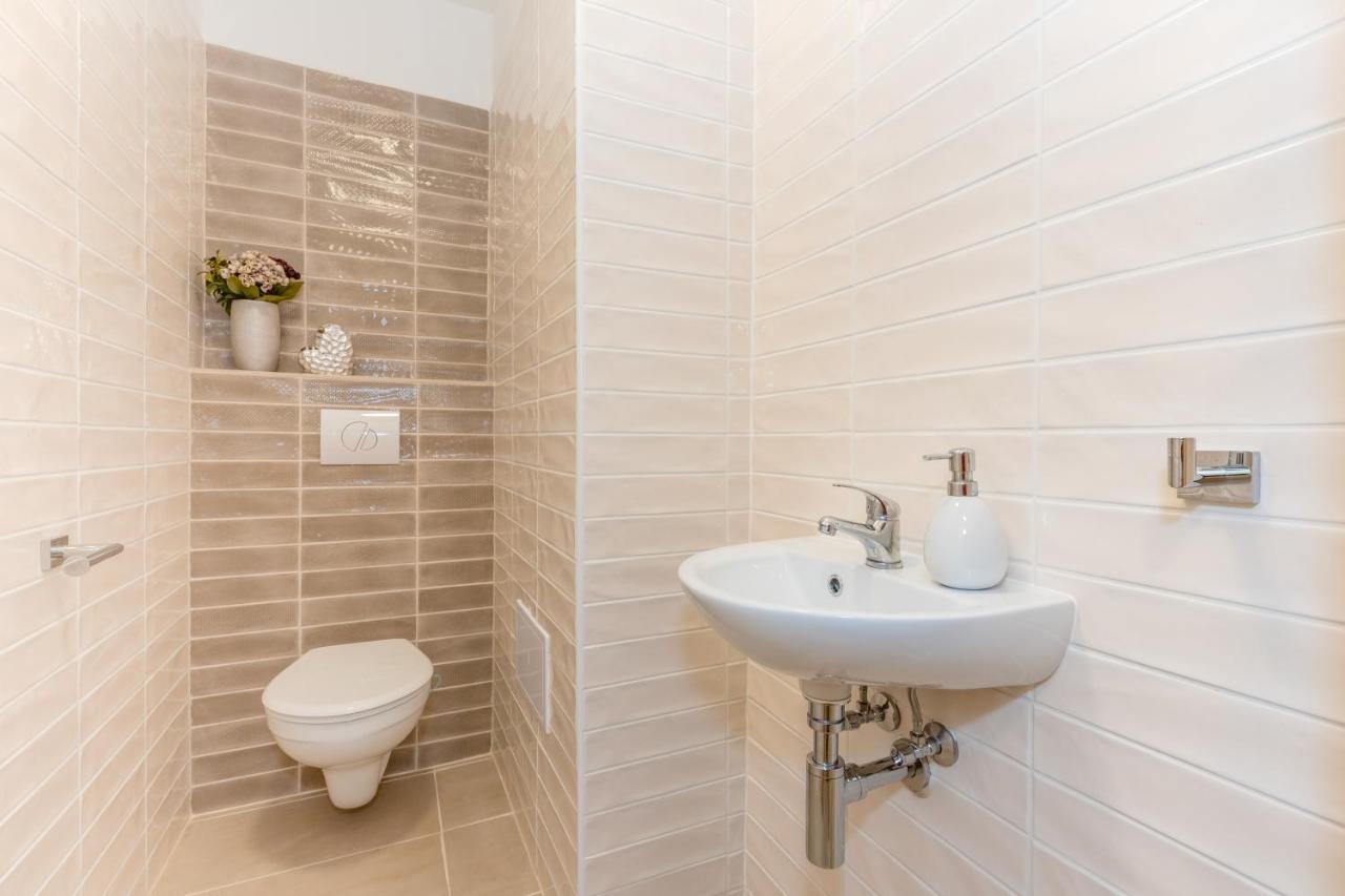 Apartmany Jedovary Trhove Sviny Ngoại thất bức ảnh